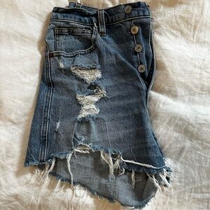 Abercrombie & Fitch Ultra High Rise Mom Short